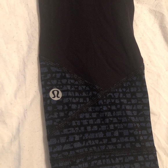 lululemon 21’ leggings - Picture 3 of 3